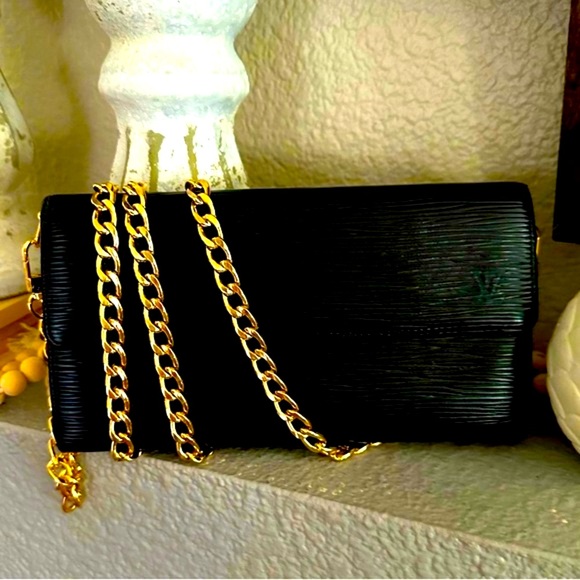 Louis Vuitton Handbags - Louis Vuitton Epi Porte Feuille Sarah Leather Long Bifold Wallet  converted